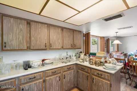 825 E Grandview Rd, Phoenix, AZ 85022 photo 4