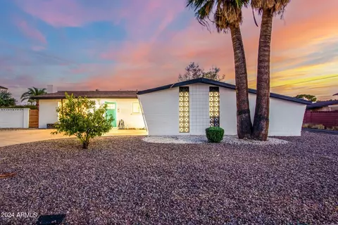 123 E Carter Dr, Tempe, AZ 85282