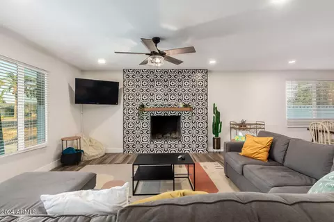 123 E Carter Dr, Tempe, AZ 85282 photo 4