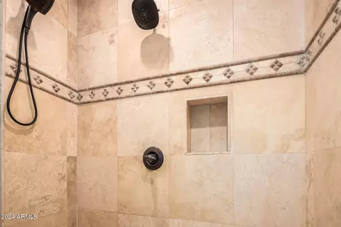 Bath - 3530 E Knoll St, Mesa, AZ 85213 photo 5 of 11
