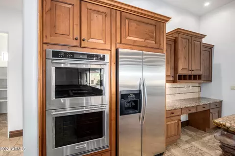 Kitchen - 3530 E Knoll St, Mesa, AZ 85213 photo 4 of 6