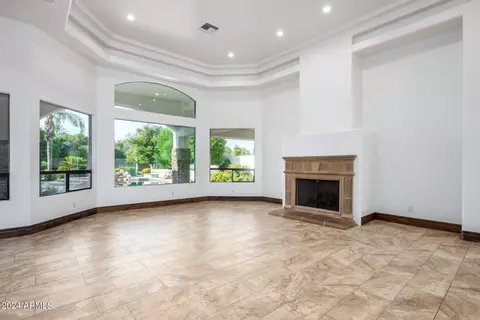 Living - 3530 E Knoll St, Mesa, AZ 85213 photo 2 of 16