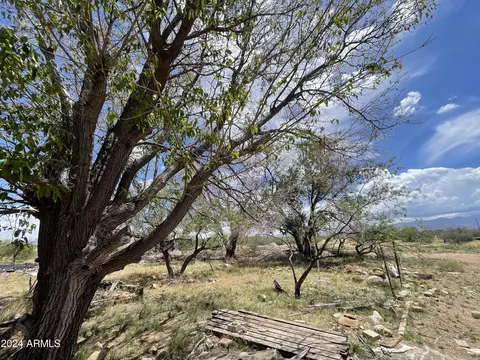 9048 E Uncle Curtis Ln #-, Pearce, AZ 85625