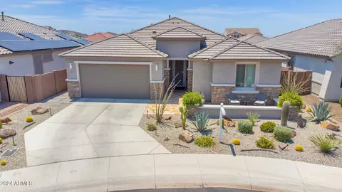 6983 W Quail Track Dr, Peoria, AZ 85383