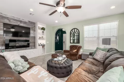 4133 E Pony Ln, Gilbert, AZ 85295 photo 3