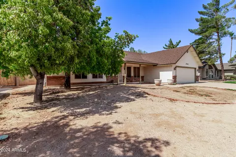 2656 Enrose St, Mesa, AZ 85213 photo 4