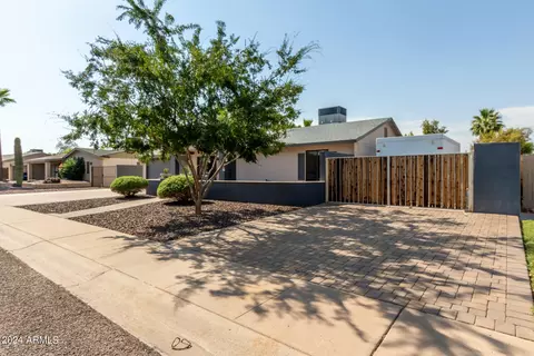 3542 E Cortez St, Phoenix, AZ 85028 photo 2