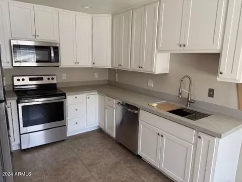 286 W Palomino Dr #196, Chandler, AZ 85225