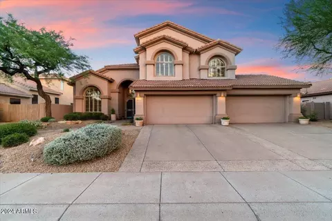 4512 E Robin Ln, Phoenix, AZ 85050 photo 2