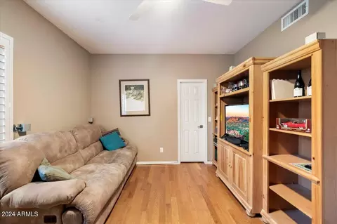 4512 E Robin Ln, Phoenix, AZ 85050 photo 27