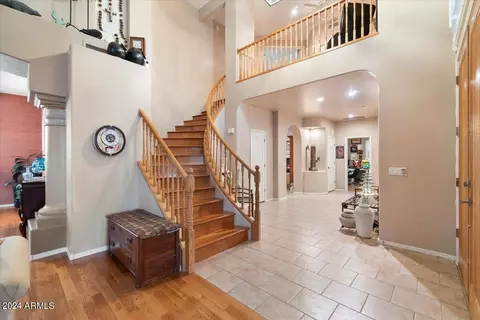 4512 E Robin Ln, Phoenix, AZ 85050 photo 3