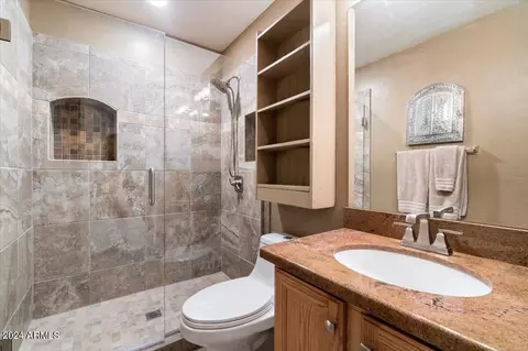 4512 E Robin Ln, Phoenix, AZ 85050 photo 43