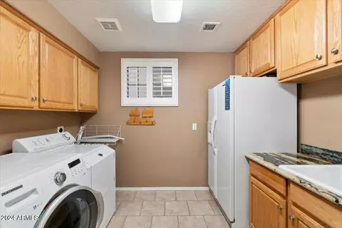 4512 E Robin Ln, Phoenix, AZ 85050 photo 44
