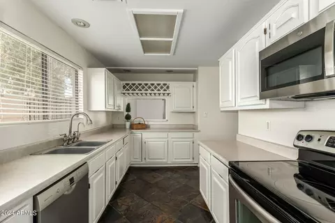 3854 E Tanglewood Dr, Phoenix, AZ 85048 photo 17