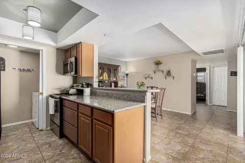 5469 W El Caminito Dr, Glendale, AZ 85302