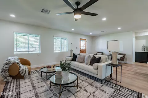 246 S Wilbur Ave, Gilbert, AZ 85233 photo 9