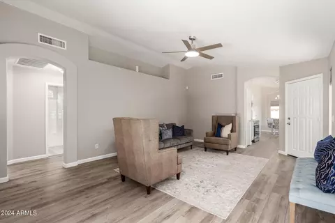 2135 E Danbury Rd, Phoenix, AZ 85022 photo 9