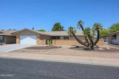 12002 N Rio Vista Dr, Sun City, AZ 85351