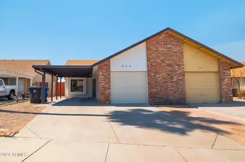 943 W Emerald Cir, Mesa, AZ 85210