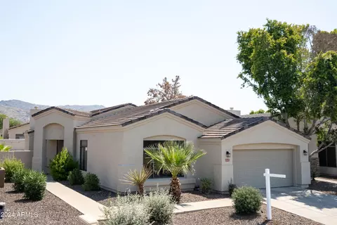 2223 E Valencia Dr, Phoenix, AZ 85042