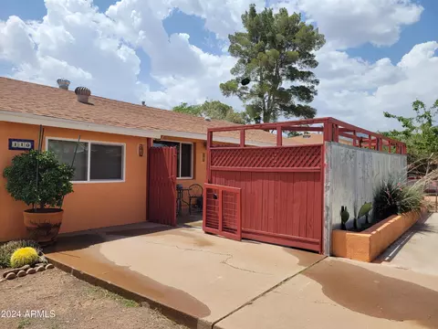 110 Mountain View Ave, Bisbee, AZ 85603