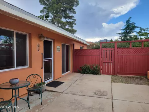 110 Mountain View Ave, Bisbee, AZ 85603 photo 4