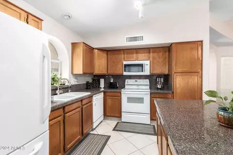 2430 E Cathedral Rock Dr, Phoenix, AZ 85048 photo 3