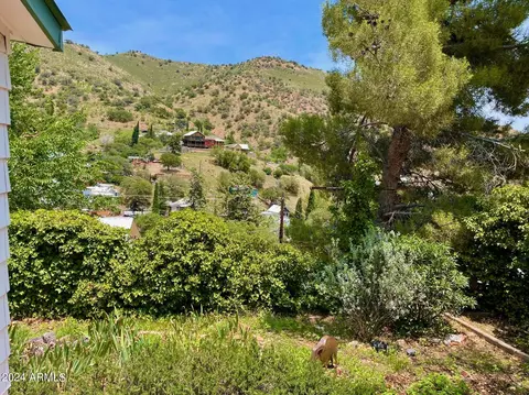 441 Roberts Ave, Bisbee, AZ 85603 photo 2