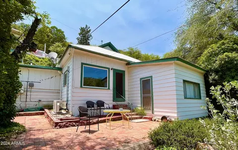 441 Roberts Ave, Bisbee, AZ 85603