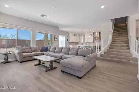 3523 E Cashman Dr, Phoenix, AZ 85050 photo 8