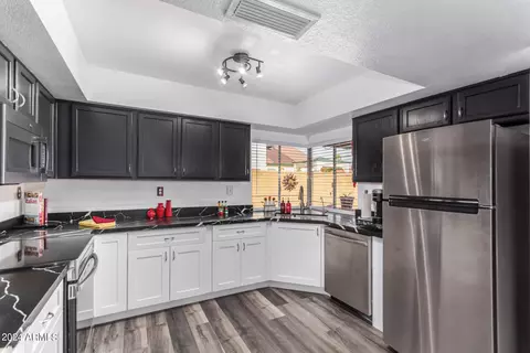 10411 N 64th Ave, Glendale, AZ 85302