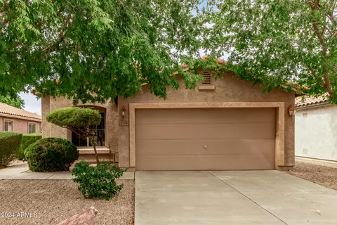 2774 W Kristina Ave, San Tan Valley, AZ 85142