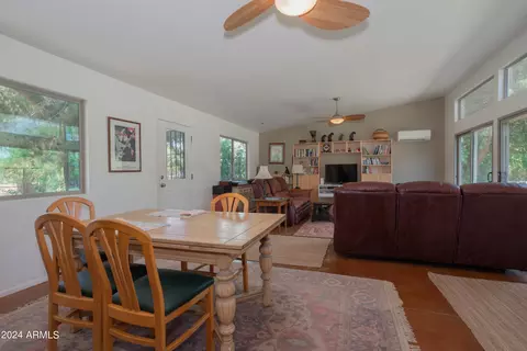 5625 S 27th Pl, Phoenix, AZ 85040 photo 9