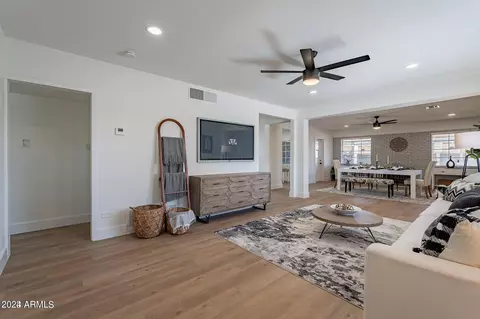 2302 E Palm Ln, Phoenix, AZ 85006 photo 22