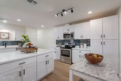 2302 E Palm Ln, Phoenix, AZ 85006 photo 17