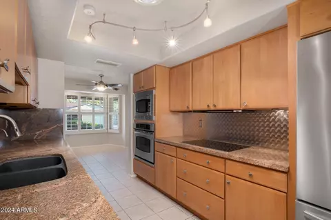 108 E Helena Dr, Phoenix, AZ 85022 photo 9