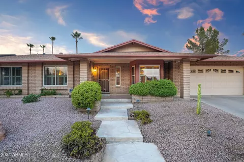 108 E Helena Dr, Phoenix, AZ 85022 photo 2