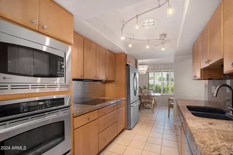 108 E Helena Dr, Phoenix, AZ 85022 photo 10