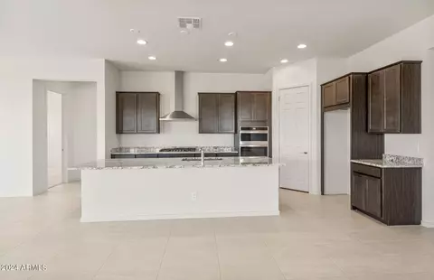 870 W Flatiron Trl, Apache Junction, AZ 85120 photo 9