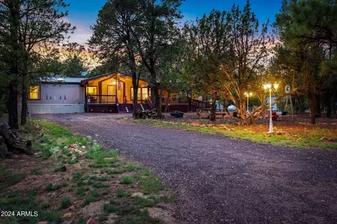 3020 Aspen Rd, Overgaard, AZ 85933 photo 2