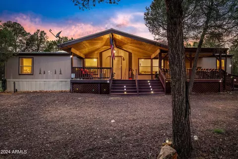 3020 Aspen Rd, Overgaard, AZ 85933