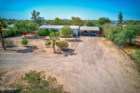 17955 W Hopi Dr, Casa Grande, AZ 85122