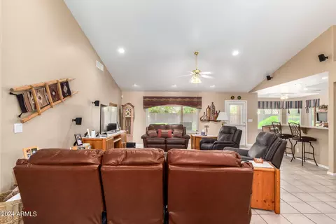 10843 E Kiva Ave, Mesa, AZ 85209 photo 6