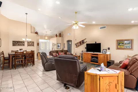 10843 E Kiva Ave, Mesa, AZ 85209 photo 8