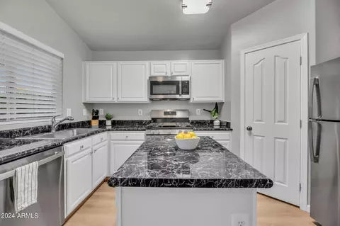 20007 N 20th Way, Phoenix, AZ 85024 photo 8