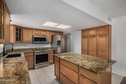 6586 E Delmon Dr, Mesa, AZ 85215 photo 4