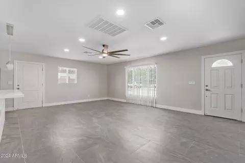 1941 E Mitchell Dr, Phoenix, AZ 85016 photo 8
