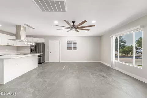1941 E Mitchell Dr, Phoenix, AZ 85016 photo 5