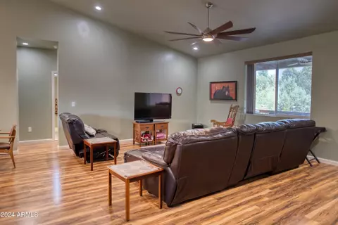 4380 W Eagle St, Show Low, AZ 85901 photo 7