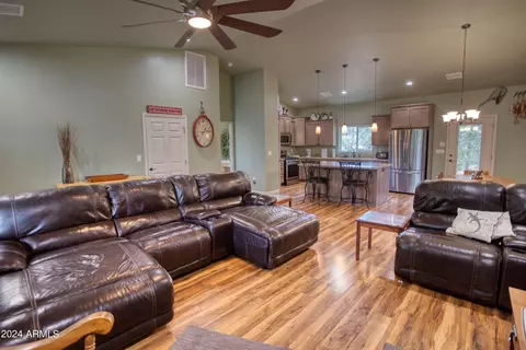 4380 W Eagle St, Show Low, AZ 85901 photo 6